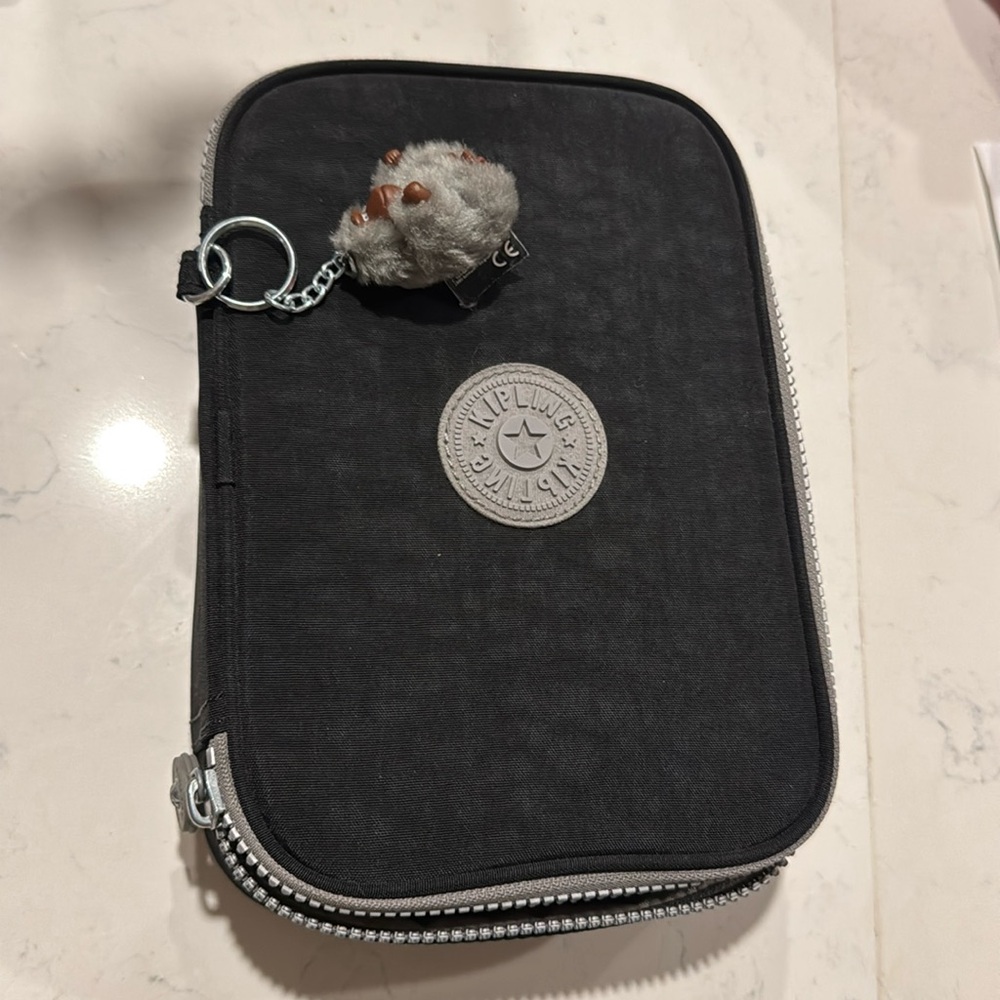 Kipling 100 pen case